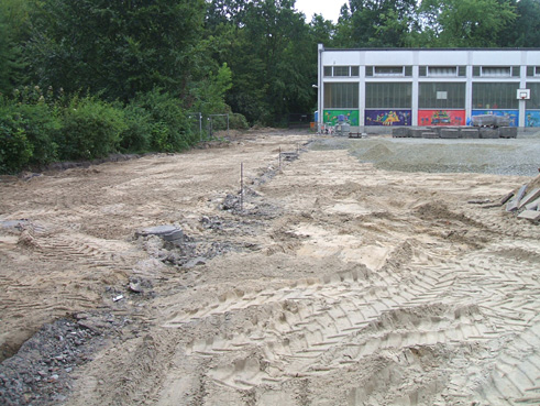 Projekt Schulhofumgestaltung Berlin-Steglitz - auf Bild klicken für Bestandssituation ...